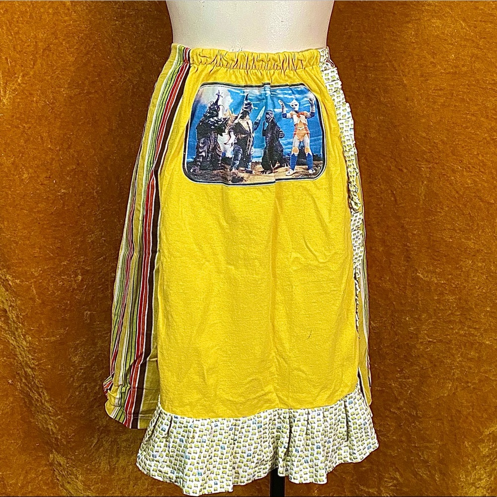 SOLD!!! UNIQUE RARE Vintage Godzilla vs Megalon skirt Sz Medium ⚡️⚡️⚡️ FREE SHIP